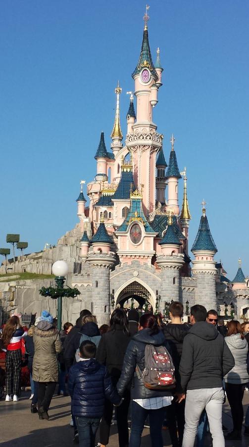 Metro - Sac A Dos - Dodo Chez Leontine 2 Ch Parking Wifi Fo Villa Colombes  Exterior photo